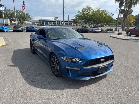 Used 2018 Ford Mustang Coupe image 4