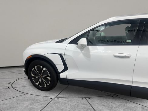 Certified 2024 Chevrolet Blazer EV LT AWD/4WD image 17