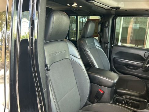 Used 2023 Jeep Gladiator Sport image 22