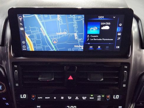 Used 2023 Lexus GX 460 w/ Black Line Special Edition AWD/4WD image 35