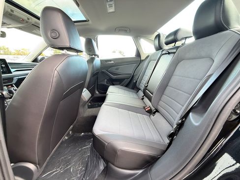 New 2026 Volkswagen Jetta SE image 21