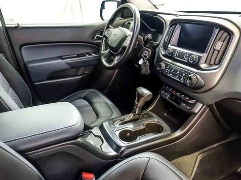 Certified 2019 Chevrolet Colorado Z71 w/ Z71 Midnight Edition AWD/4WD image 29