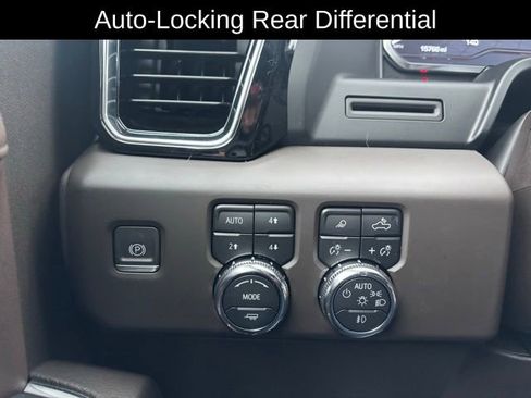 Certified 2023 GMC Sierra 1500 Denali image 18