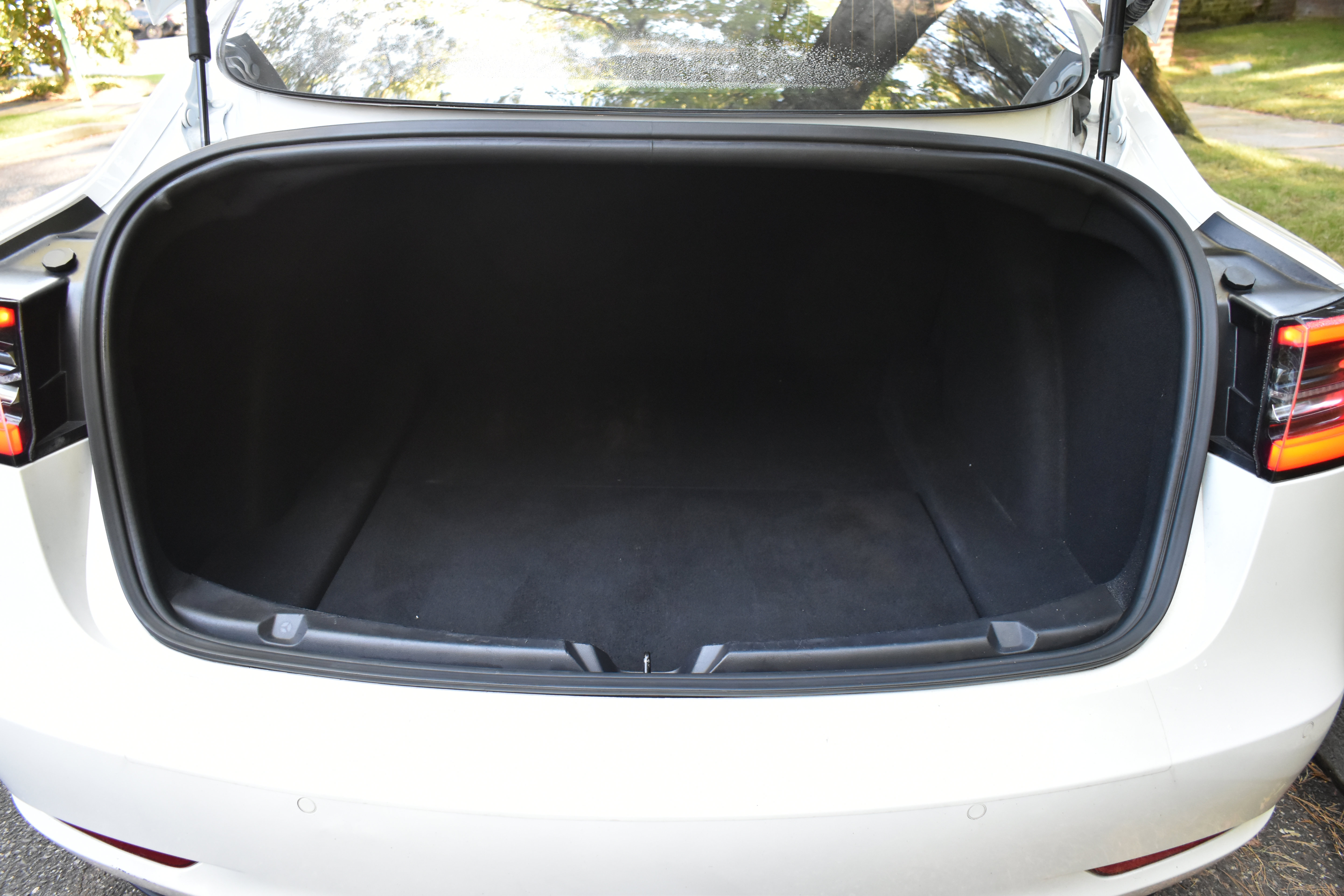 Used 2019 Tesla Model 3 Long Range RWD image 12