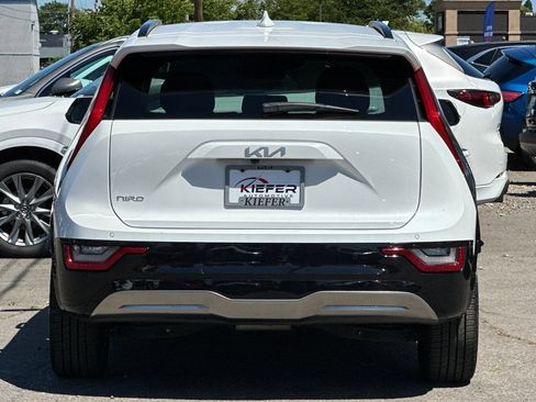 Certified 2023 Kia Niro Wave FWD image 5