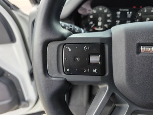 Certified 2023 Land Rover Defender 110 X-Dynamic SE image 19