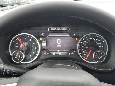 New 2026 RAM 1500 4x4 Crew Cab image 8