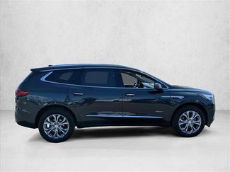 Used 2021 Buick Enclave Avenir w/ Avenir Technology Package AWD/4WD video 4