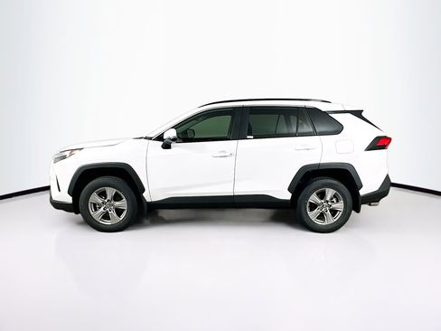 Used 2025 Toyota RAV4 XLE w/ Convenience Package image 4