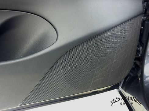 Used 2018 Tesla Model 3 Long Range image 25