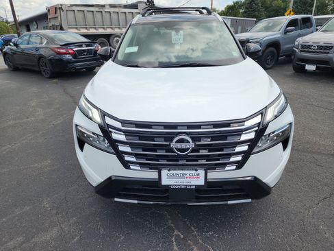 New 2026 Nissan Rogue Platinum w/ Platinum Premium Package image 3