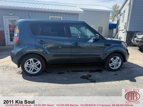 Used 2011 Kia Soul + w/ Audio Pkg FWD image 8