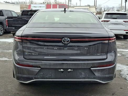 Used 2024 Toyota Crown Limited w/ Advanced Technology Package image 6