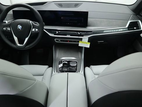 Certified 2026 BMW X5 xDrive40i w/ Premium Package image 14