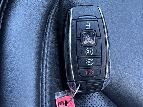 Used 2018 Lincoln MKX Select w/ Select Plus Package image 44