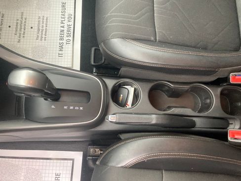 Used 2019 Chevrolet Trax LT w/ LT Convenience Package image 30