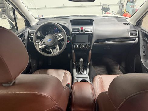 Used 2017 Subaru Forester 2.5i Touring w/ Popular Package #2 image 31