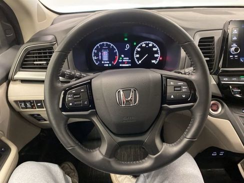 Certified 2025 Honda Odyssey EX-L image 17