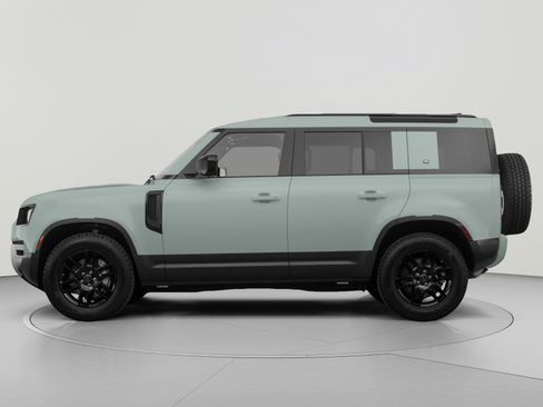 Used 2021 Land Rover Defender 110 X-Dynamic HSE AWD/4WD image 2