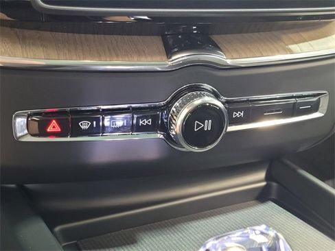 New 2026 Volvo XC60 B5 Plus w/ Protection Package Premier image 22