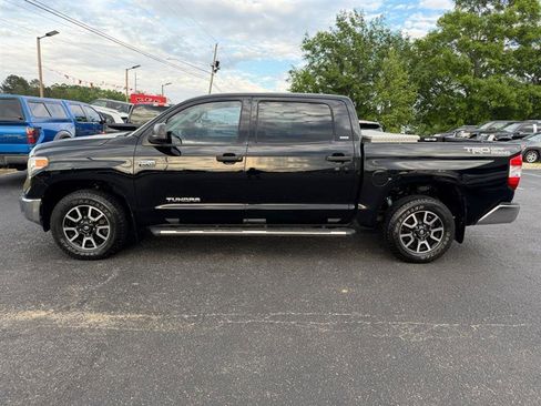 Used 2017 Toyota Tundra SR5 w/ TRD Off Road Package image 4