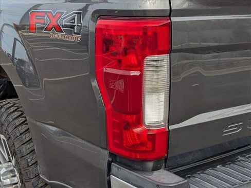 Used 2019 Ford F350 Lariat w/ Lariat Ultimate Package image 10