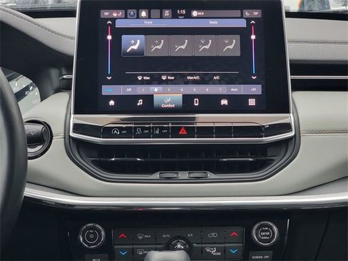 Certified 2022 Jeep Compass Limited image 27