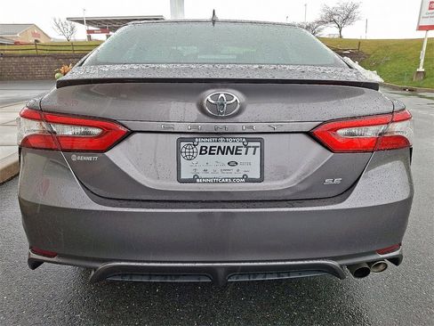 Used 2019 Toyota Camry SE image 9