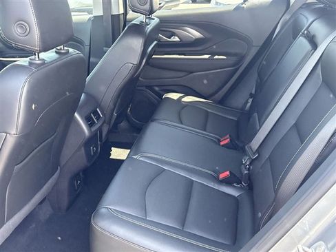 Used 2023 GMC Terrain SLT w/ Infotainment Package II FWD image 25