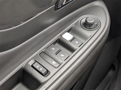 Used 2017 Buick Encore Essence image 29
