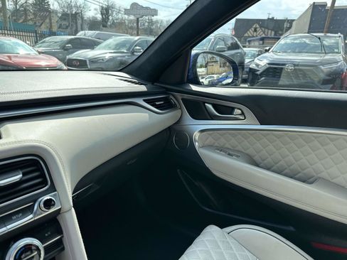 Used 2023 Genesis G70 3.3T w/ Sport Prestige Package image 29