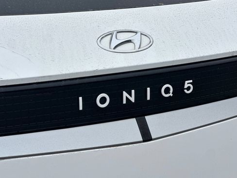 Certified 2024 Hyundai Ioniq 5 SEL RWD image 33