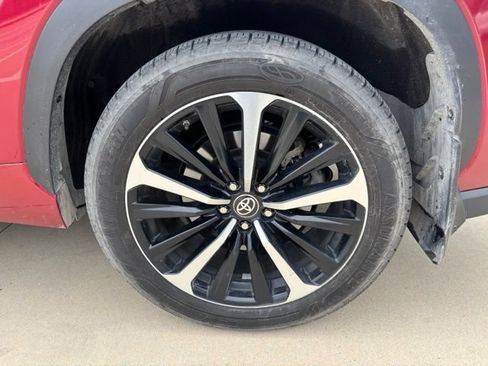 Used 2022 Toyota Highlander XSE FWD image 8