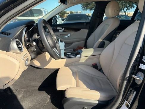 Used 2019 Mercedes-Benz C 300 Sedan w/ Premium Package image 11