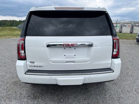 Used 2017 GMC Yukon Denali w/ Open Road Package AWD/4WD image 8