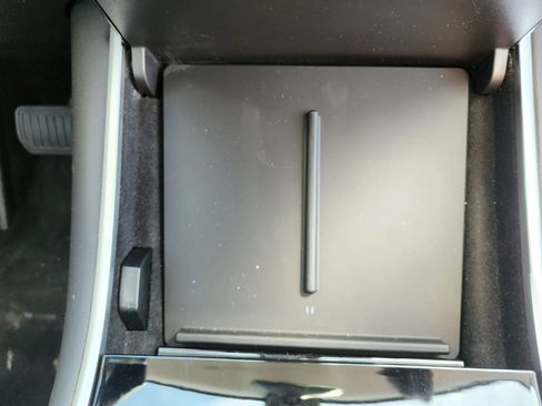 Used 2018 Tesla Model 3 Mid Range image 34