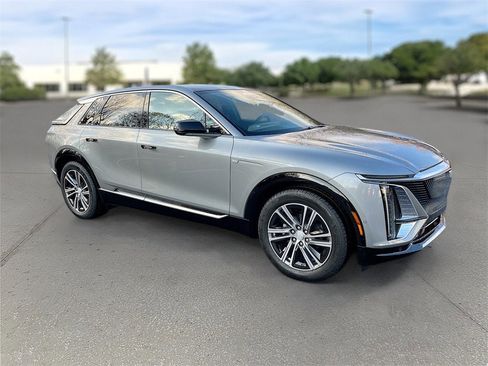 New 2026 Cadillac Lyriq Luxury image 1