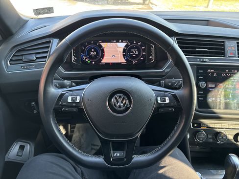 Used 2021 Volkswagen Tiguan SEL Premium R-Line image 18