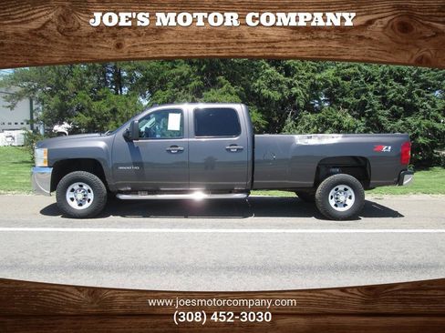 Used 2010 Chevrolet Silverado 3500 LT w/ Exterior Plus Package AWD/4WD image 1