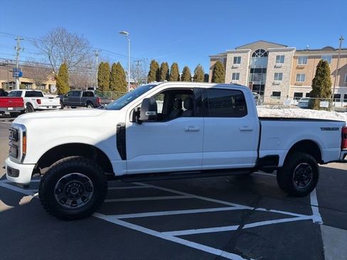Used 2023 Ford F250 XLT w/ Black Appearance Package image 4