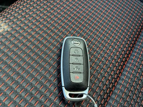 Used 2026 Nissan Kicks SR AWD/4WD image 22