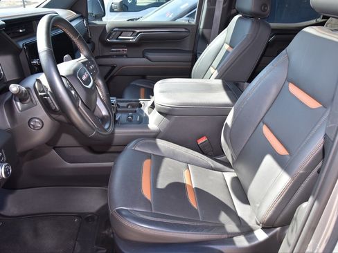 Used 2024 GMC Sierra 1500 AT4 w/ Technology Package image 9