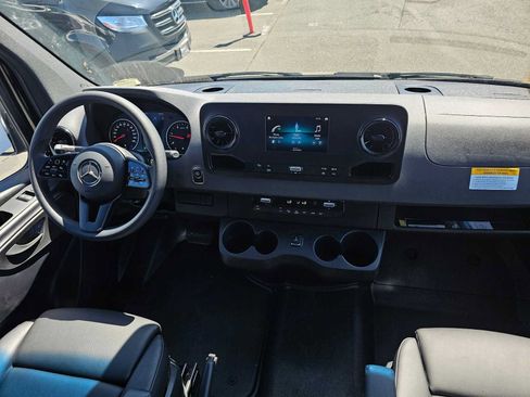 Used 2024 Mercedes-Benz Sprinter 3500 image 14