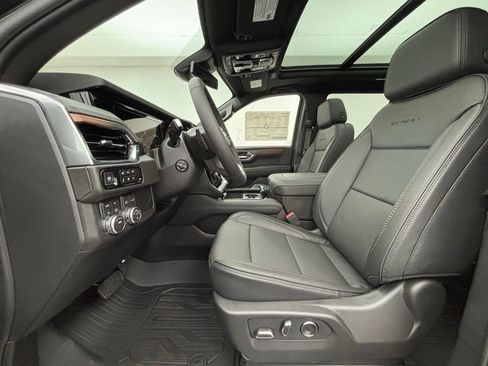 New 2026 GMC Yukon Denali w/ Sun & Power Step Package image 22