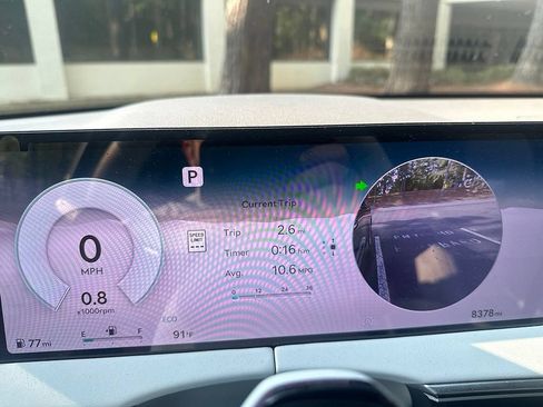 Certified 2026 Genesis GV70 2.5T Advanced AWD/4WD image 12