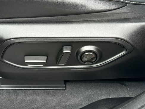 Used 2023 Jeep Grand Cherokee L Limited image 17