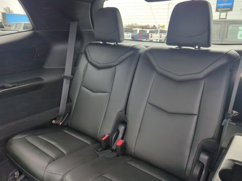 Used 2025 Cadillac XT6 Premium Luxury image 38