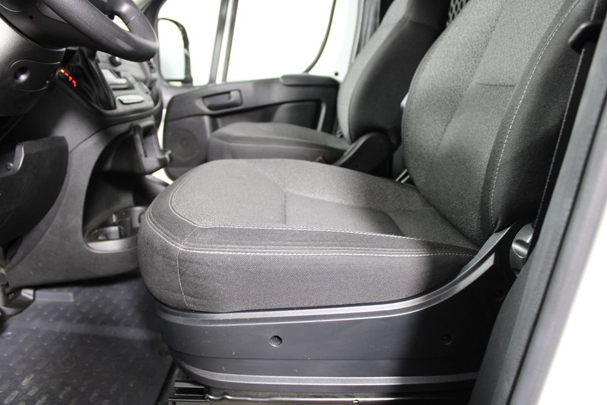 Used 2025 RAM ProMaster 2500 w/ U-Haul Equipment Group FWD image 7