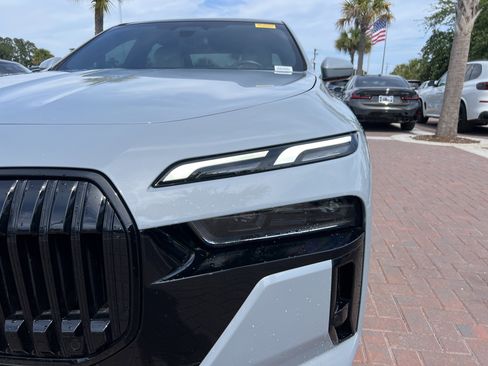Used 2023 BMW 740i RWD image 6