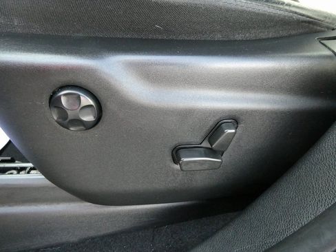 Used 2021 Jeep Grand Cherokee Laredo X image 21